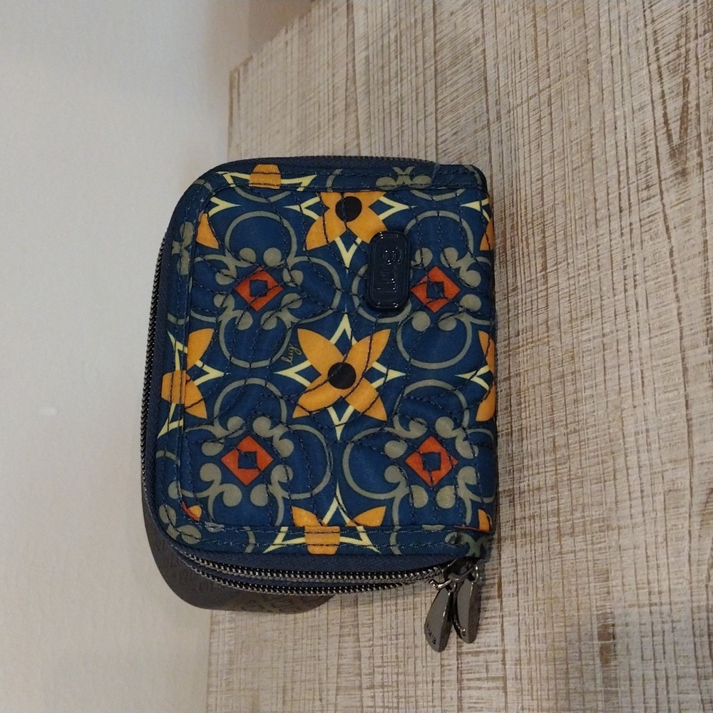 NWOT Lug Splits Wallet Tiles Teal